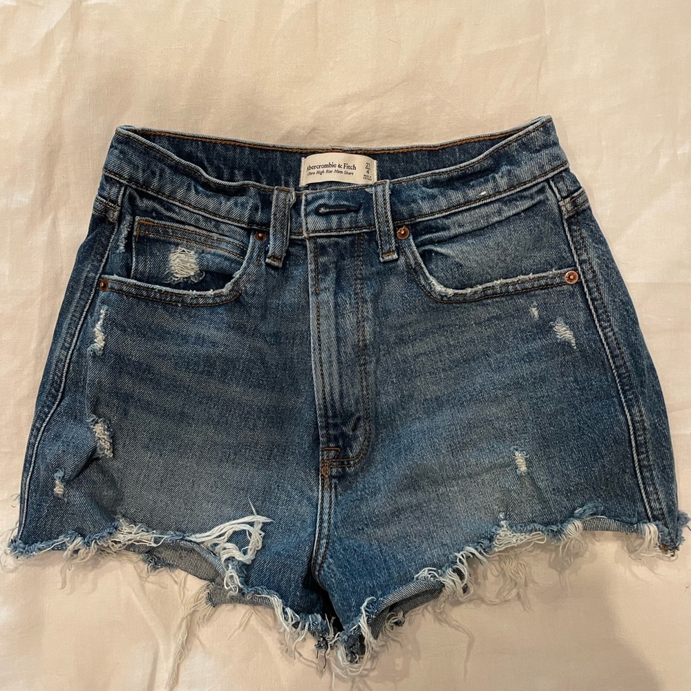 Abercrombie high rise mom denim shorts size 27